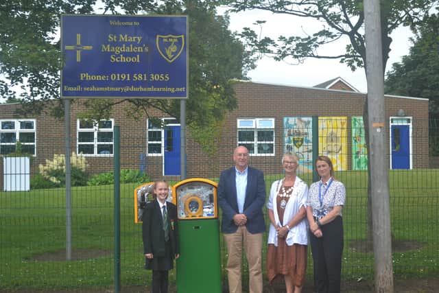 (left to right) Claudia Collings, Professor Michael Norton from Cardioproof, Jennifer Bell, Mayor of Seaham, and headteacher Andrea Goodwin. 