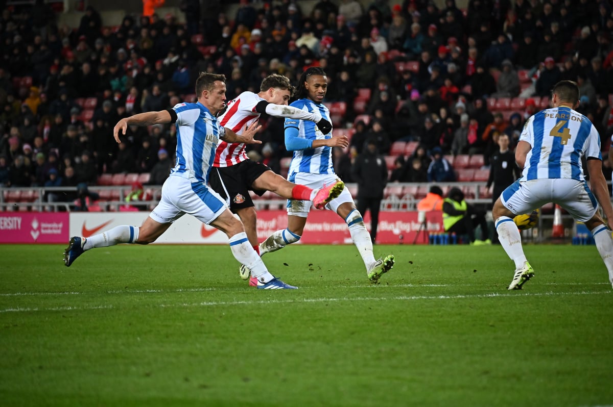 Sunderland 1 Huddersfield 2: Highlights after Delano Burgzorg winner and Luke O'Nien goal