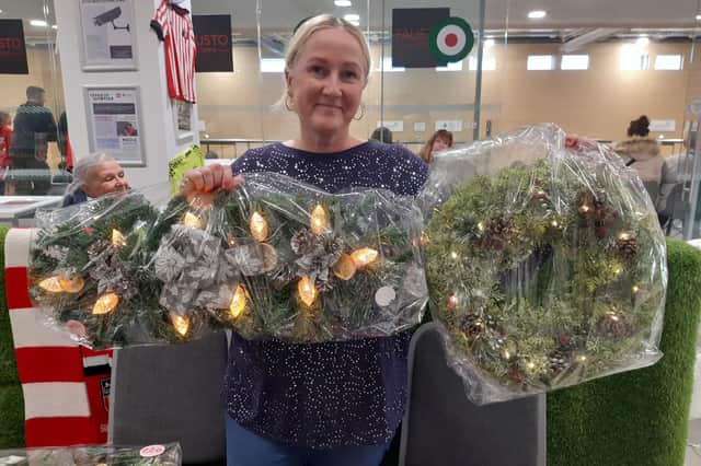 Elaine Hanna from Wreaths of Sparkle.