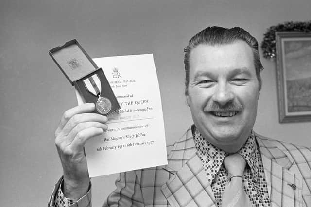 Ken Jolly with his Silver Jubilee medal in 1977. Picture by Tony Colling.