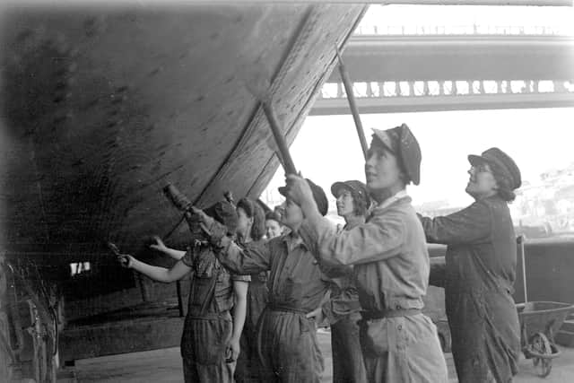Women at work in Sunderland's shipyards on July 2, 1941, photographed by Sunderland Echo

