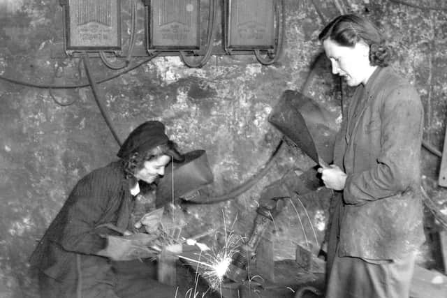 Life in a Sunderland shipyard in this Echo archive photo from 83 years ago.