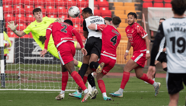 Gateshead striker Marcus Dinanga in action in his side's 4-0 win against Oxford City (photo Charlie Waugh)