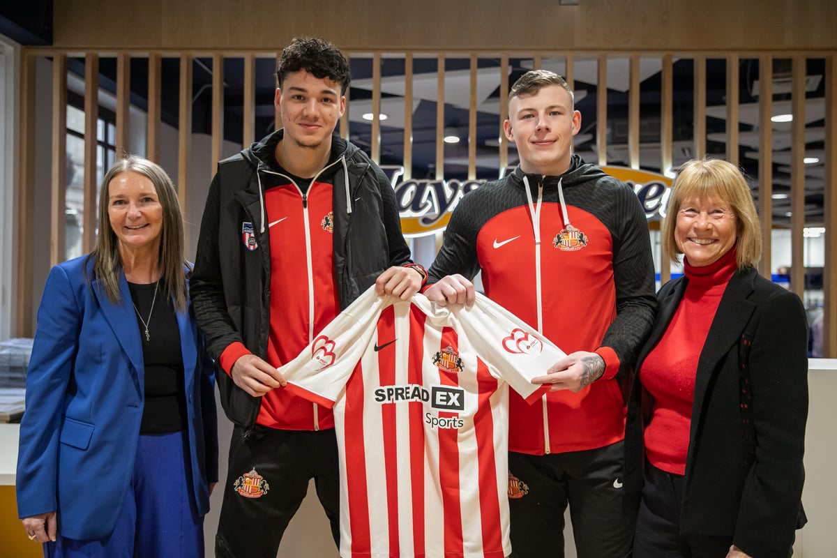 Hays Travel's shirt support for Sunderland AFC charity at QPR game