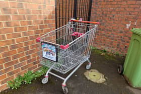 Not nicking a shopping trolley is even easier than nicking a shopping trolley.