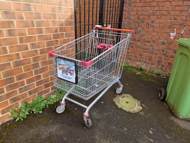 Not nicking a shopping trolley is even easier than nicking a shopping trolley.