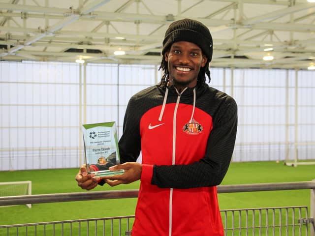 Pierre Ekwah with his well-deserved award.