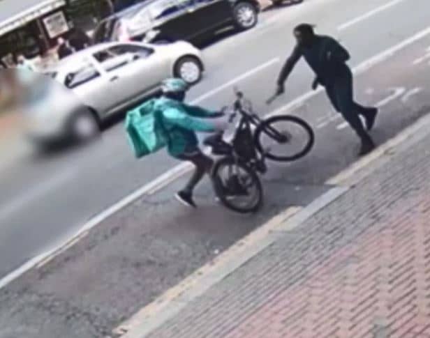 A knife-wielding man attacks a Deliveroo rider.
