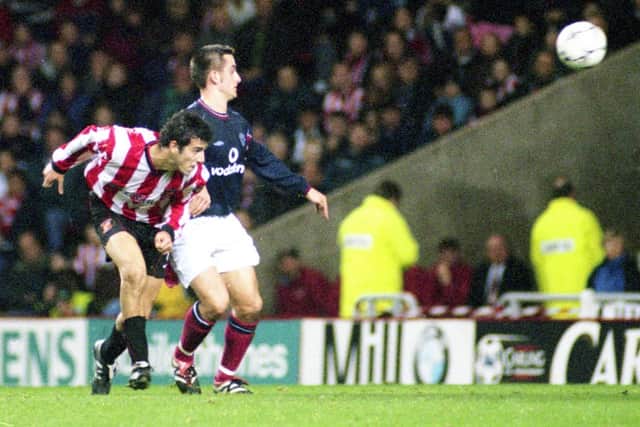 Julio Arca scores for Sunderland against Manchester United in 2000.