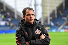 Sunderland head coach Régis Le Bris.