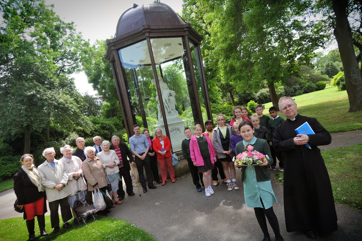 Remembering 183 Sunderland children who died in Victoria Hall disaster in ...