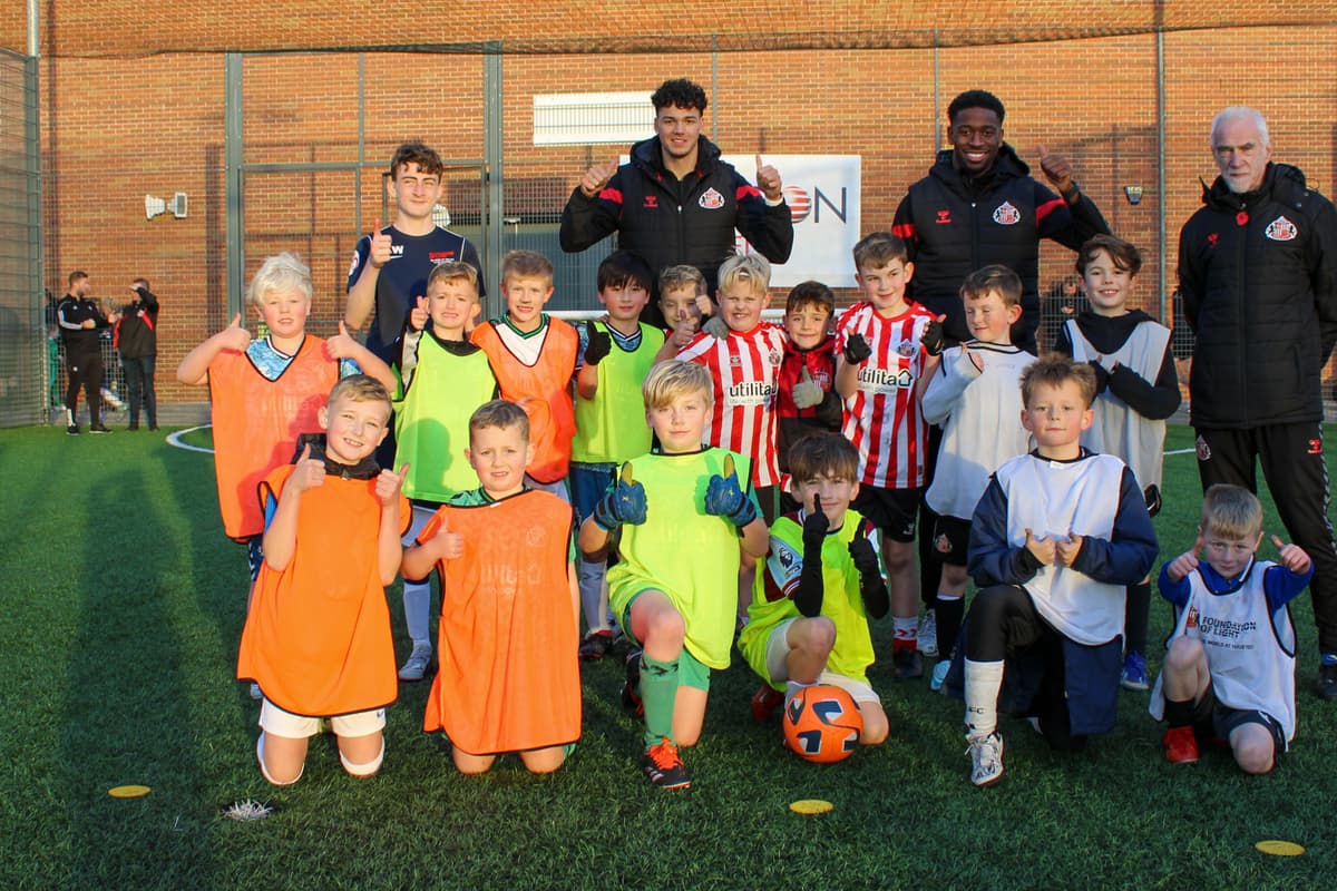 Safc Programmes SAFC stars inspire children at the Beacon of Light as part of EFL Week ...