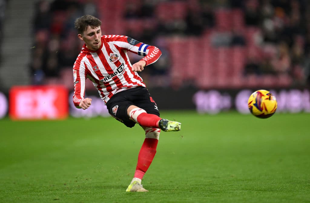 'We just kept sinking' - Dan Neil delivers honest verdict on Sunderland's ...