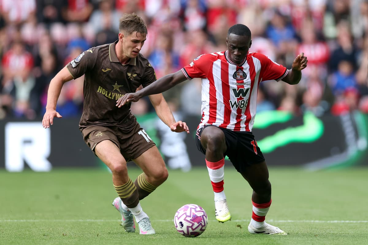 Sunderland boss issues Reinildo and Habib Diarra updates ahead of ...