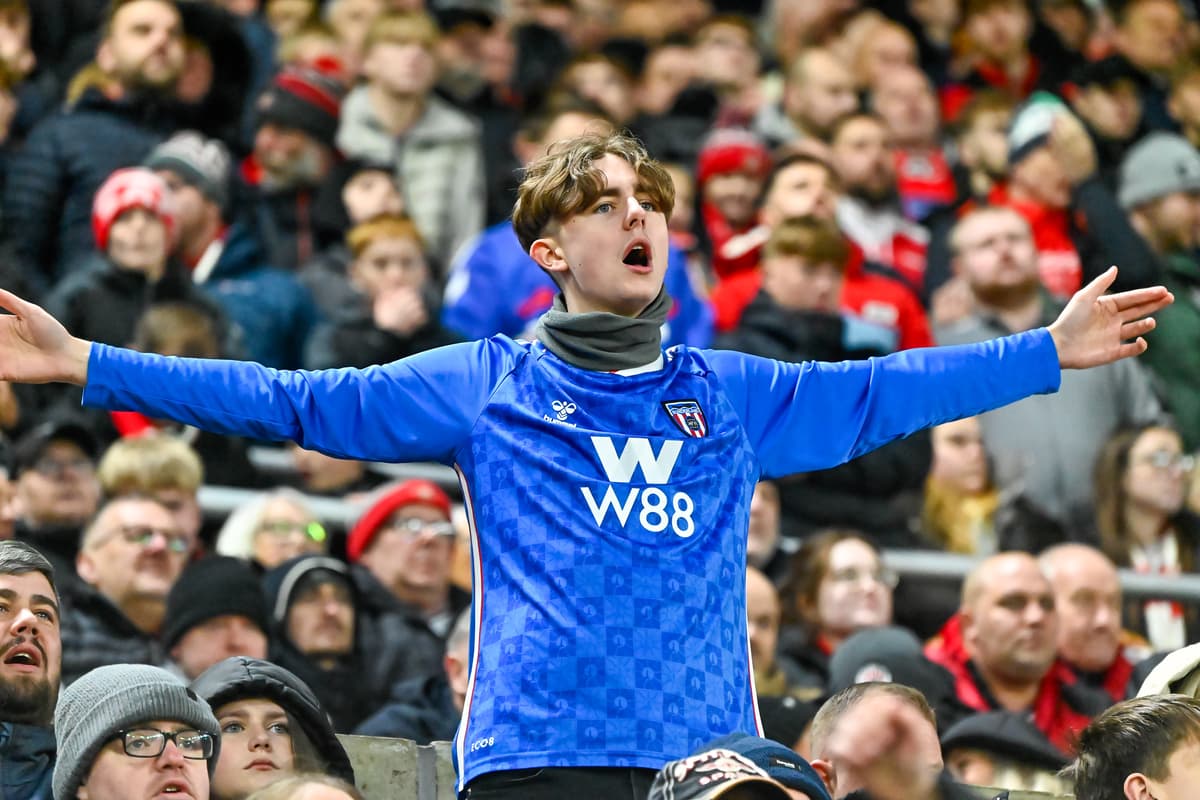 141 fantastische Fotos von Sunderland-Fans, die im Stadium of Light dem ...