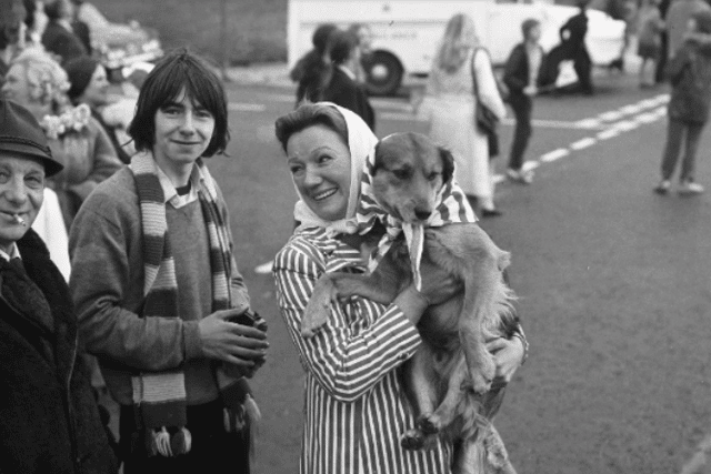 This dog was all set to welcome the Sunderland team home as it waited among fans in the 1973 crowds.