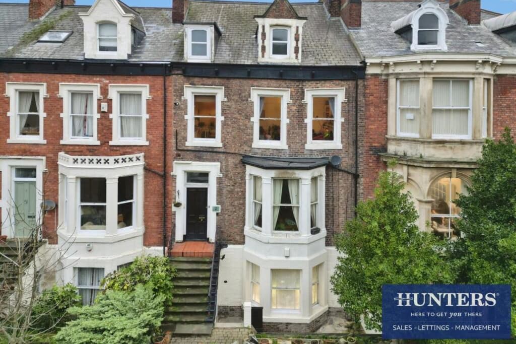 Besichtigen Sie mit mir eine charmante Wohnung in Sunderland mit hohen ...
