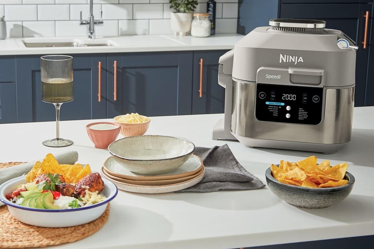 Amazon reduziert den Preis des Ninja Speedi 12-in-1-Multikochers im Rahmen ...