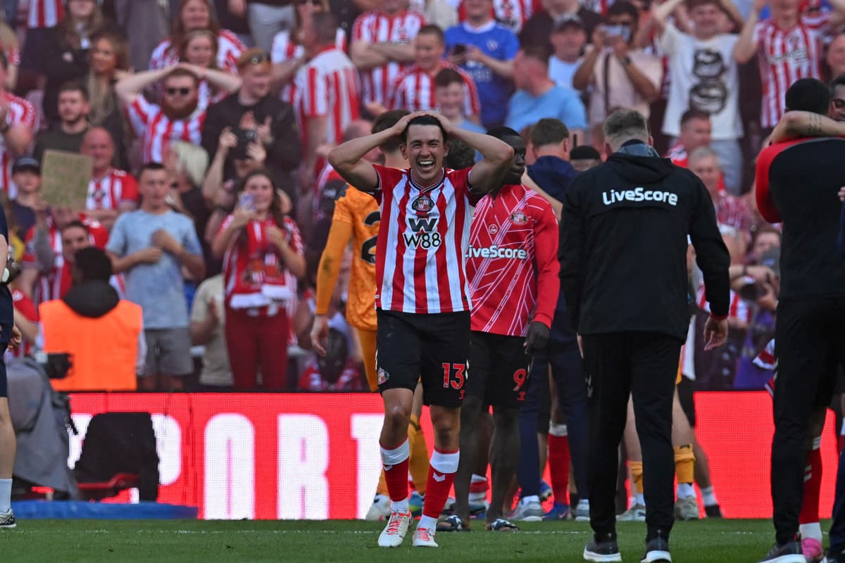 „Phänomenal“: Luke O’Nien und Régis Le Bris würdigen die Sunderland-Fans ...