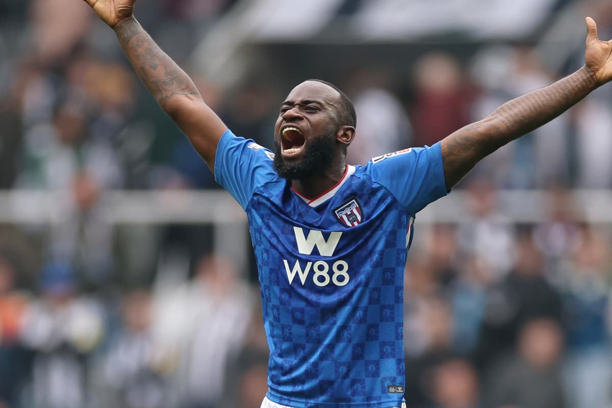 Transfernews: Ex-Sunderland-Leihspieler Lutsharel Geertruida wechselt zu ...