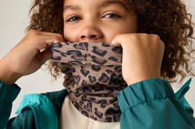 The lightweight Regatta snood can be worn as a scarf, hat, head covering, wristband and more.