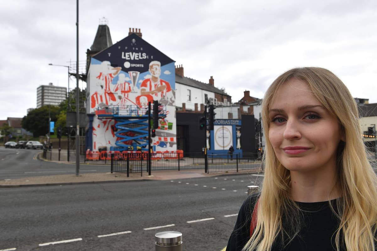 Artist reveals all as giant Sunderland AFC in Europe mural begins to ...