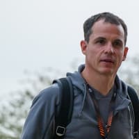 Sunderland legend makes huge Régis Le Bris claim – and jokes over Granit Xhaka fight