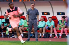 Régis Le Bris loses his cool during Sunderland's comeback.