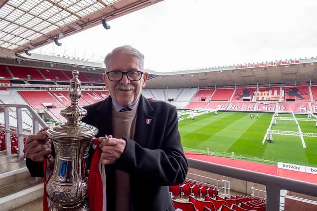 Grundfos staff got a special visit from SAFC's 1973 FA Cup winning captain, Bobby Kerr.
