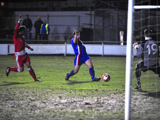 PHOTO FOCUS: Whitby Town v Scarborough Athletic / January 2010