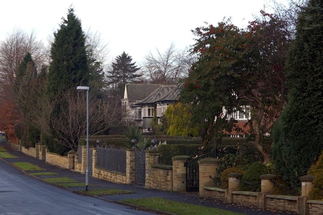 Sandmoor Drive, Alwoodley, Leeds, has an average property value of £1,328,406