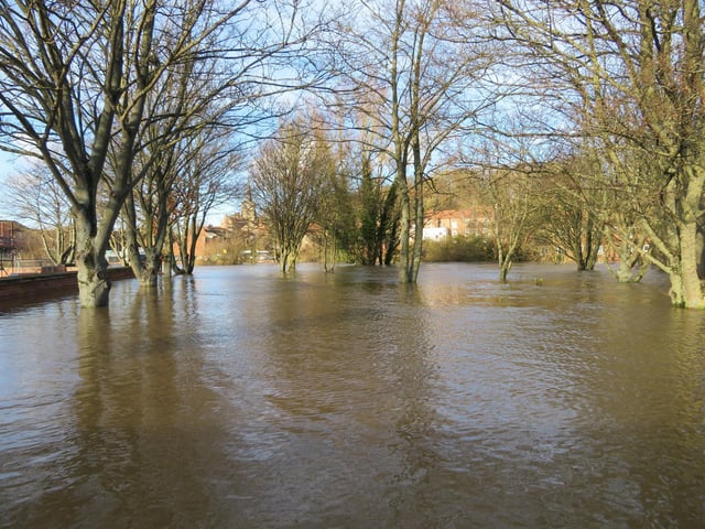 It is urging people to avoid using low lying footpaths, leave space around pumps and around the staff operating them, and not to walk or drive through flood water.