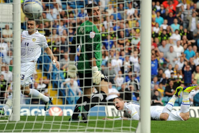 Ross McCormack put Leeds United ahead after just eight minutes.