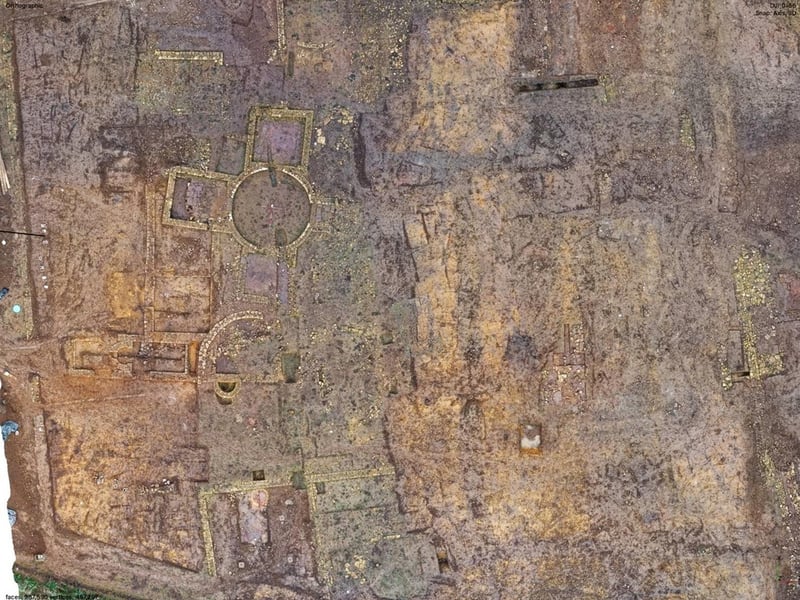 Amazing aerial views of the Roman ruins.