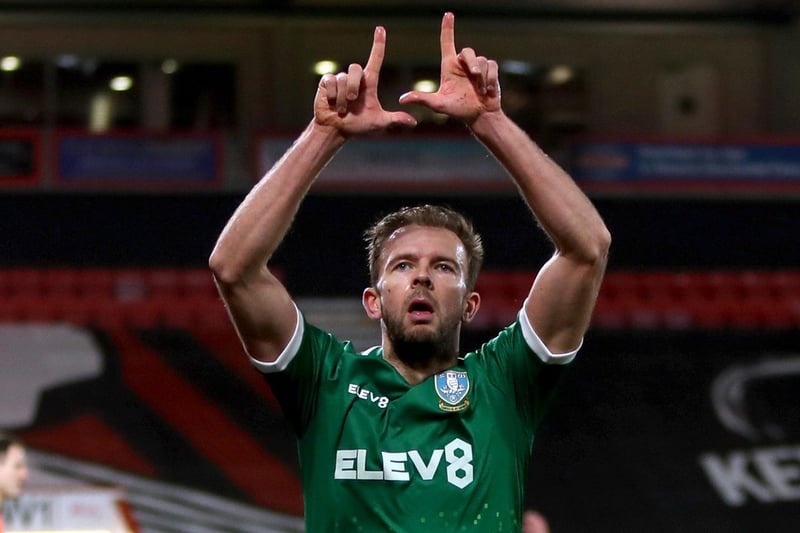 Jordan Rhodes could be heading back to his former club Huddersfield after Sheffield Wednesday's relegation. (Daily Mail)
