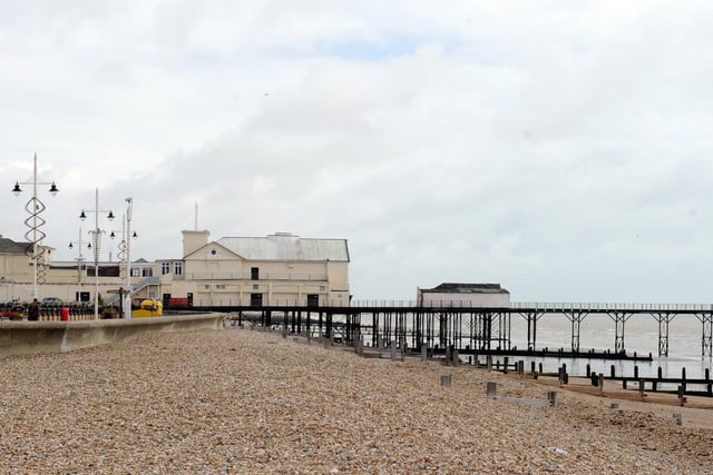 The pier is owned by Bognor Pier Leisure Ltd and hosts a nightclub, ice cream parlour, an arcade and a fish and chip shop
.Access to the inside of the pier includes the amusement arcade and sports bar upstairs.
Admission is free.