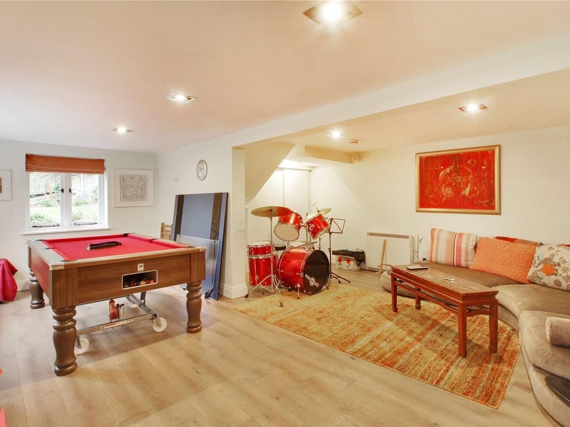 A beautifully presented and much improved family house benefiting from attractive rural views, delightful landscaped gardens and a superb annexe. Price: £1,200,000.