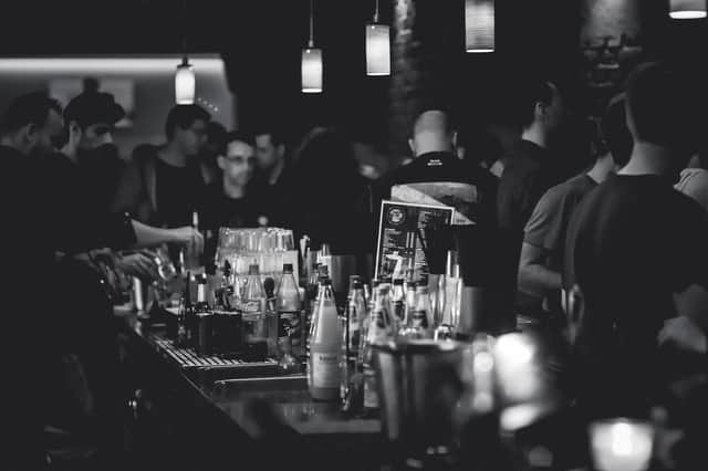 Bar scene Picture: Unsplash