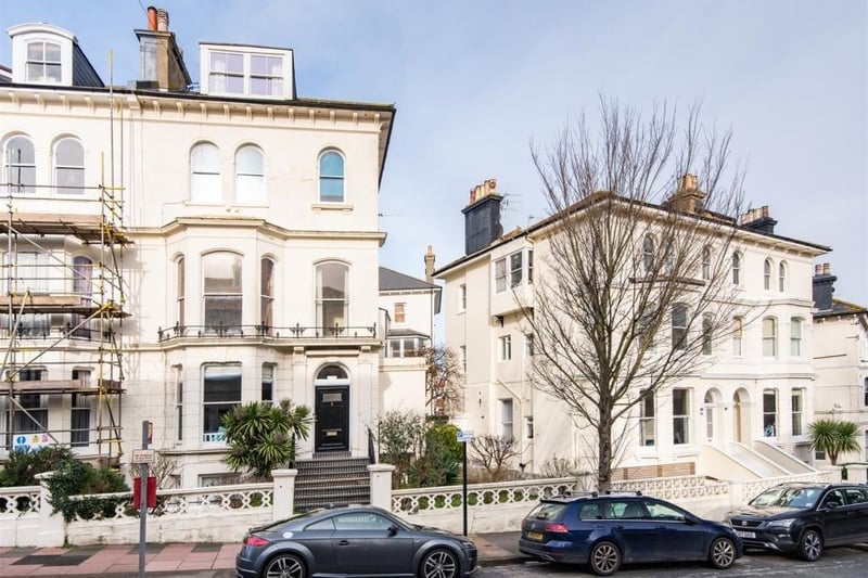This spacious two bedroom, third floor apartment is situated in the popular Seven Dials area, 0.2 miles from Brighton railway station. Price: £300,000.
