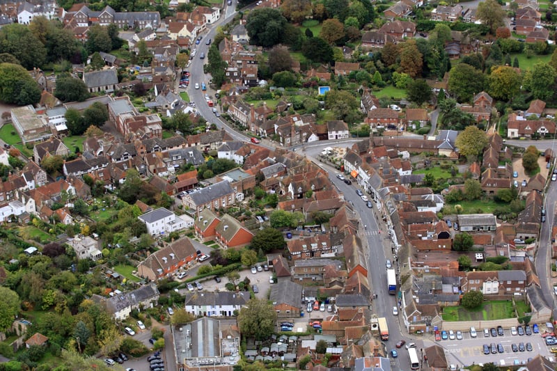 HOR 081011 Aerial photo. Steyning, showing the High Street running down through the centre. photo by derek martin ENGSNL00120111010105731