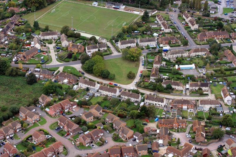 HOR 081011 Aerial photo. Steyning showing the Football club ground at the top. photo by derek martin ENGSNL00120111010105659