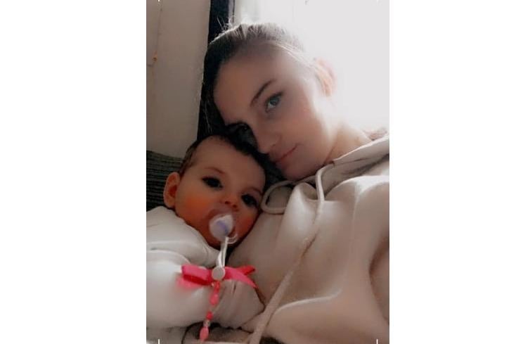 Katie Louise Gardner with her daughter Lilly-Rose who was born in September