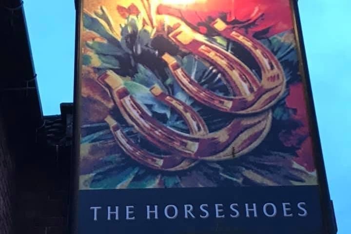 The Horseshoes, Silk Willoughby. A welcoming, recently refurbished free house. Landlord holds regular quiz nights with proceeds to local charities. Attractive outdoor area with seating and large car park. EMN-210317-162527001
