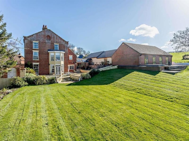 Picture: Rightmove/Fine And Country, Rugby