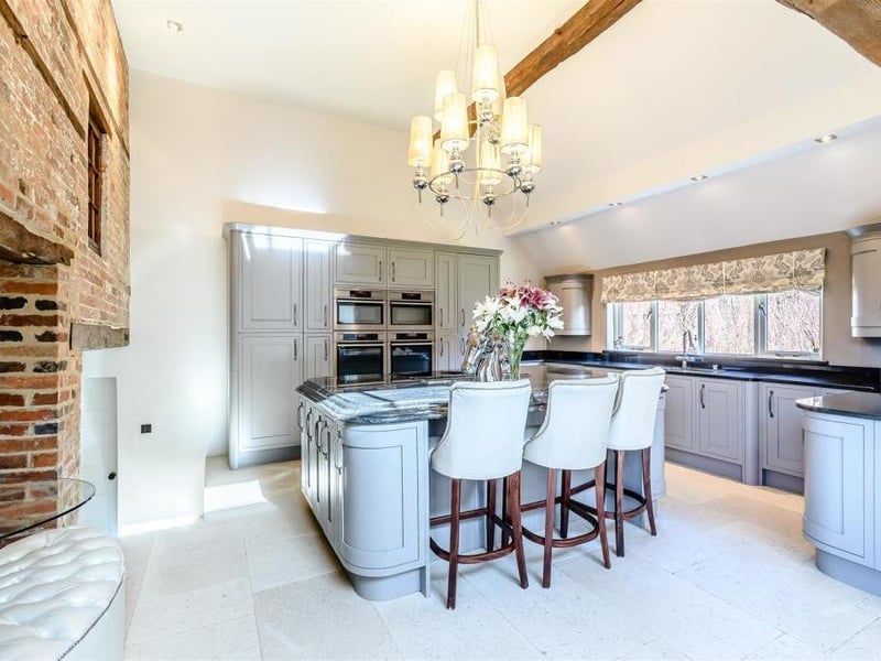 Picture: Rightmove/Fine And Country, Rugby