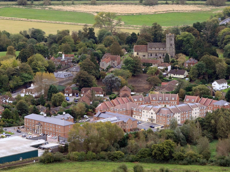HOR 081011 Aerial photo. Pulborough from the far west looking south. photo by derek martin ENGSUS00120120321165458