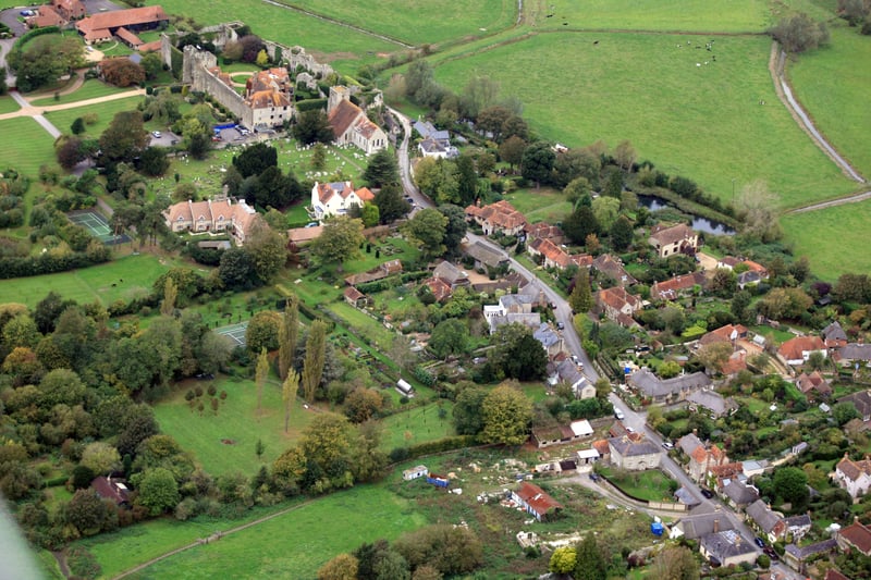 HOR 081011 Aerial photo. Amberley. Castle top left. photo by derek martin ENGSNL00120111010105851