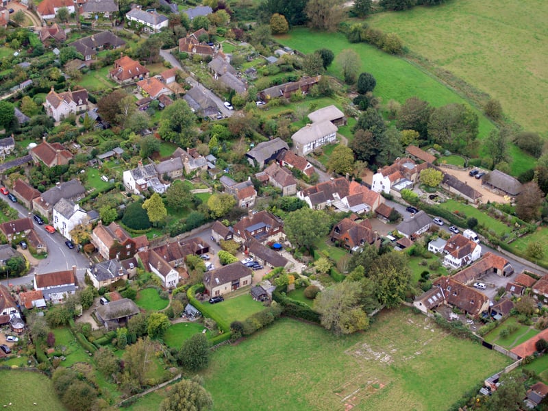 HOR 081011 Aerial photo. Amberley. The village shop is is just below and to the left of centre.  photo by derek martin ENGSNL00120111010105908