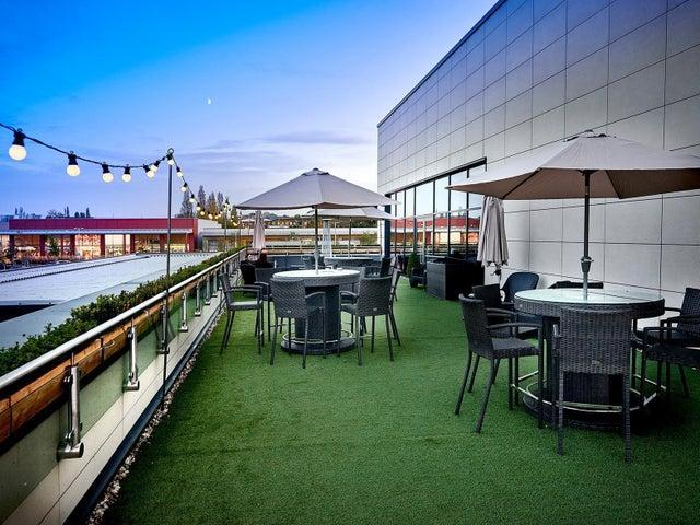 Visitors to The Terrace at Rushden Lakes will be able to enjoy a cocktail on the rooftop bar overlooking the lake.