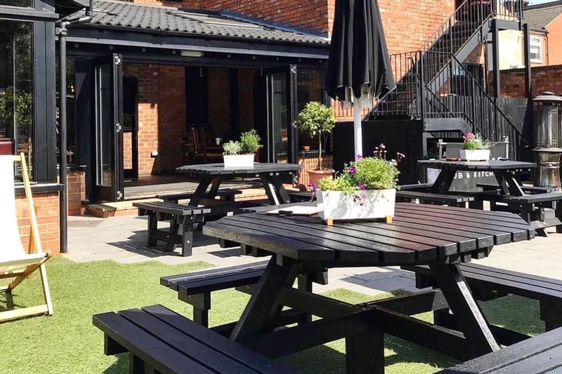 The Old House on the Wellingborough Road in Northampton have a stunning garden with an outdoor bar! To make a reservation, call 01604 633855.